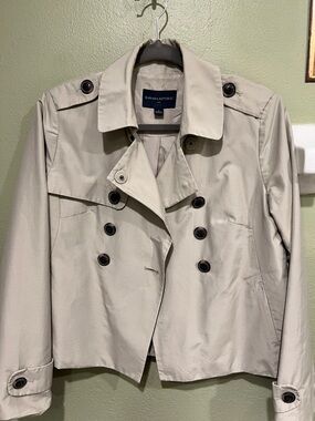 Banana Republic Women's Double-Breasted Cropped Trench Coat in Light Taupe